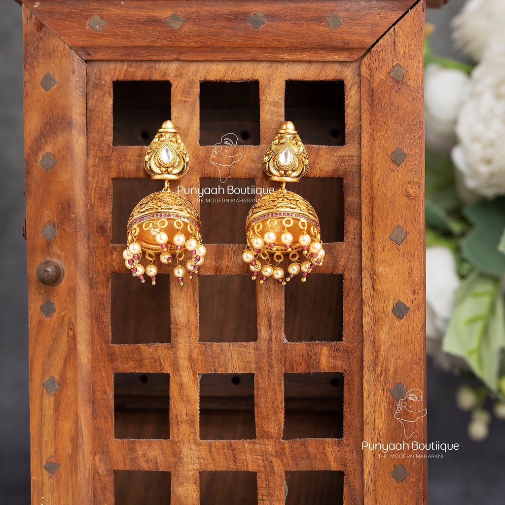 Simple Kundan Jhumka