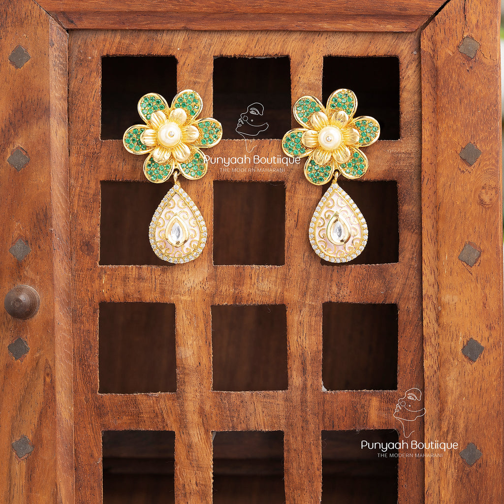 Uncut Kundan Floral Earring