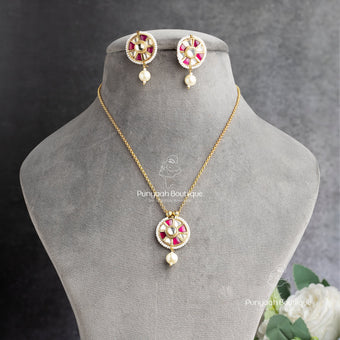 Simple Pachi Kundan Necklace