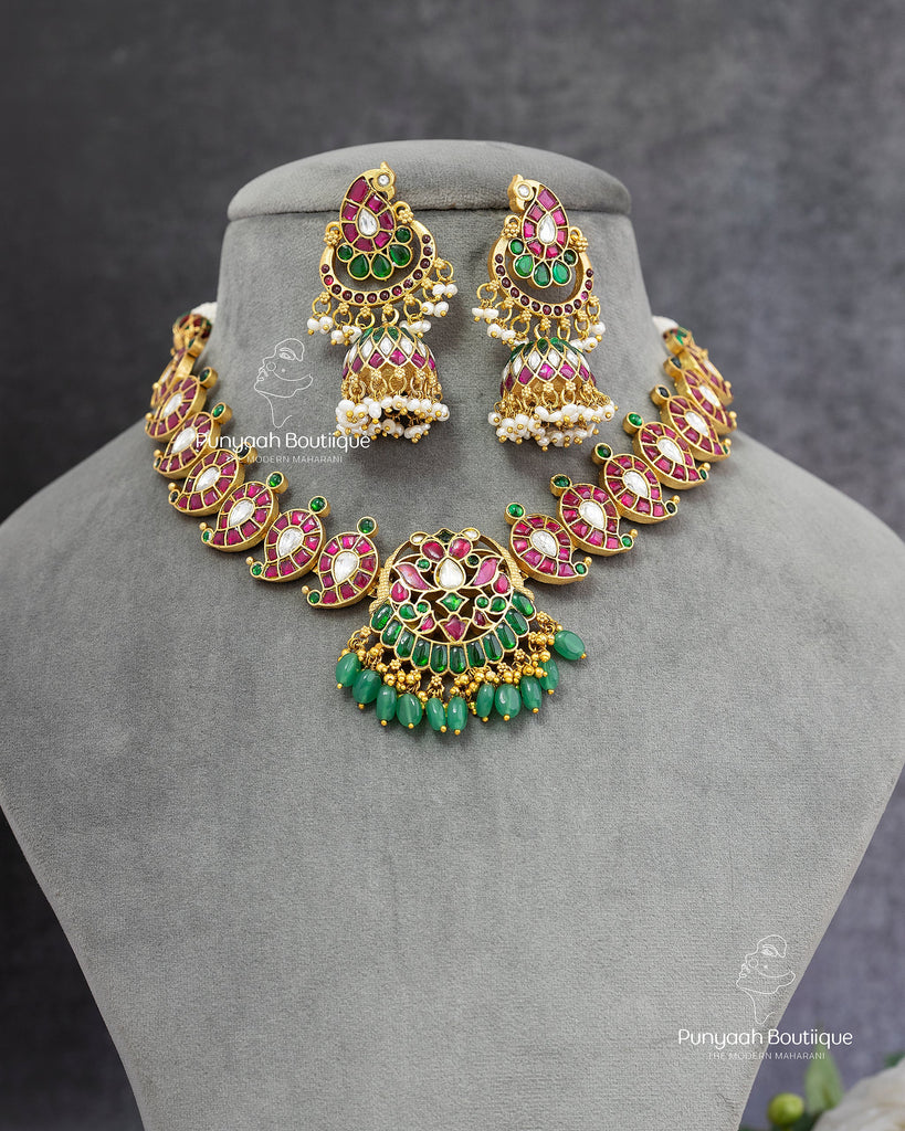 Ravishing Kemp Jadau Kundan Necklace