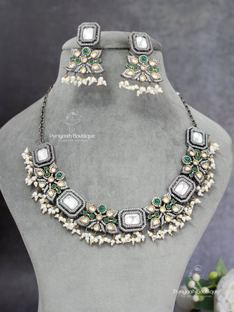 Exquisite Kundan Necklace