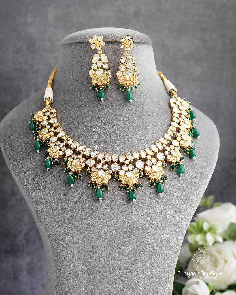 Intricate Foiling Kundan Necklace