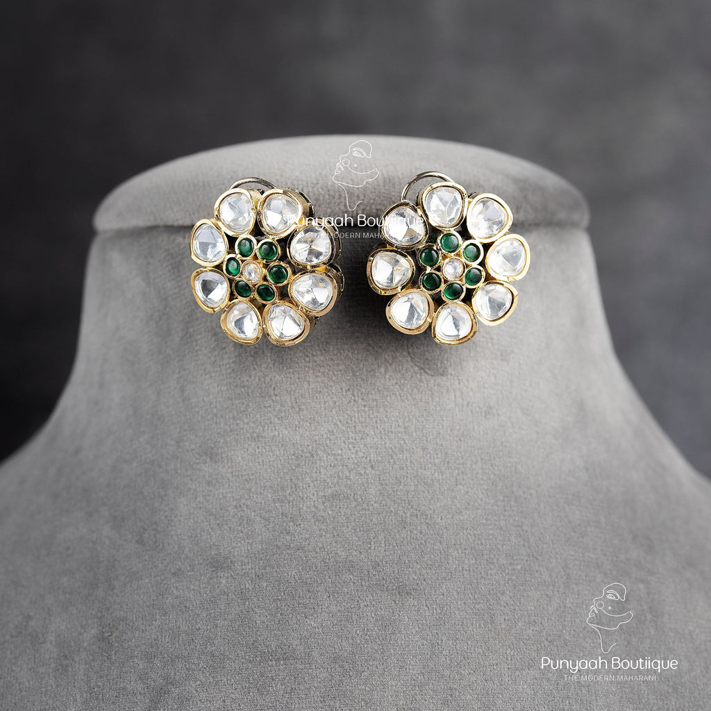 Asthetic Kundan Studs