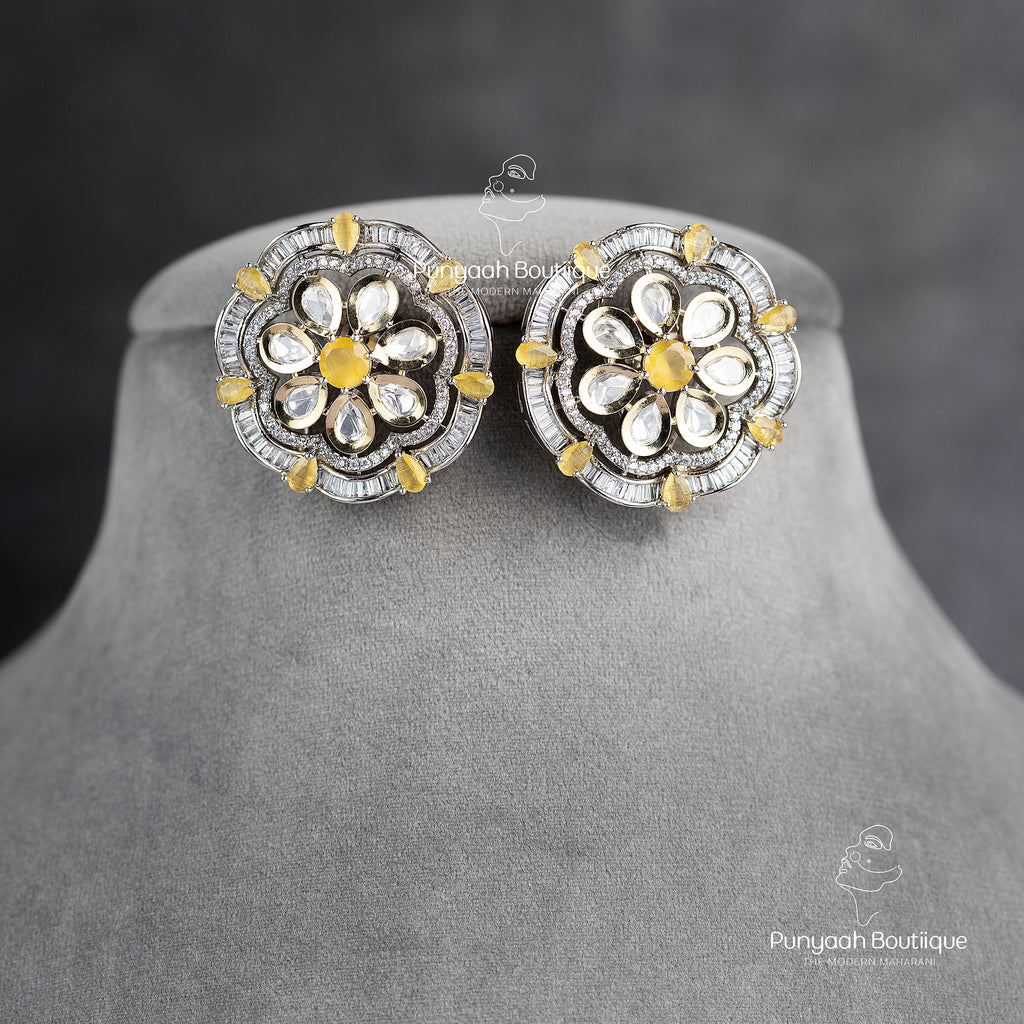 Floral Round Kundan Studs