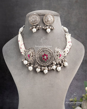 Ethnic Pachi Kundan Choker